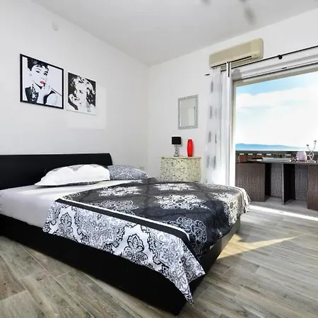 Rozy Apartment Drasnice