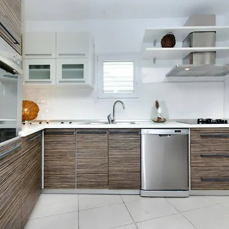 Rozy Apartment